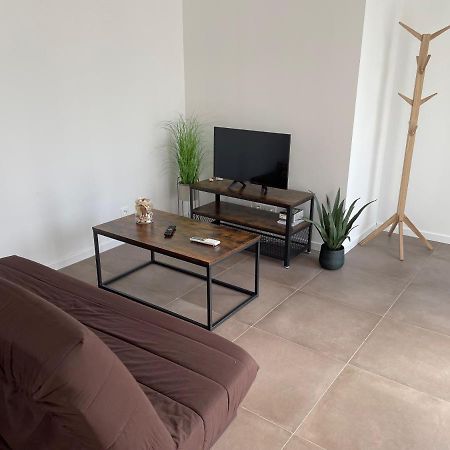 Maison Fleurs De Lys, Climatisee, Wifi Et Parking Privee Gratuit, Lave-Linge, Vernon Giverny Exterior foto