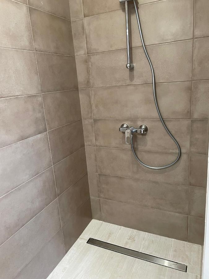 Maison Fleurs De Lys, Climatisee, Wifi Et Parking Privee Gratuit, Lave-Linge, Vernon Giverny Exterior foto